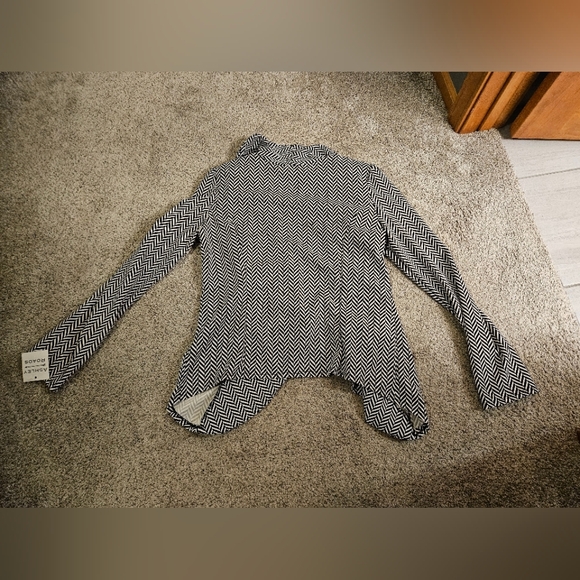 HEIMISH Ivory/Black Zig Zag Open Blazer - Picture 8 of 9